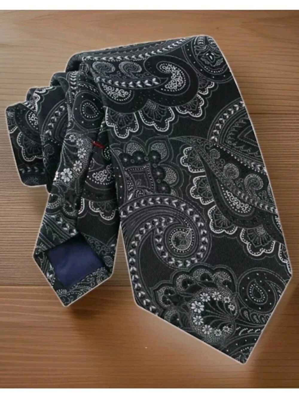 TOMMY HILFIGER: MEN'S: ADELINE: PAISLEY TIE: BLACK: GRAY: BRAND NEW